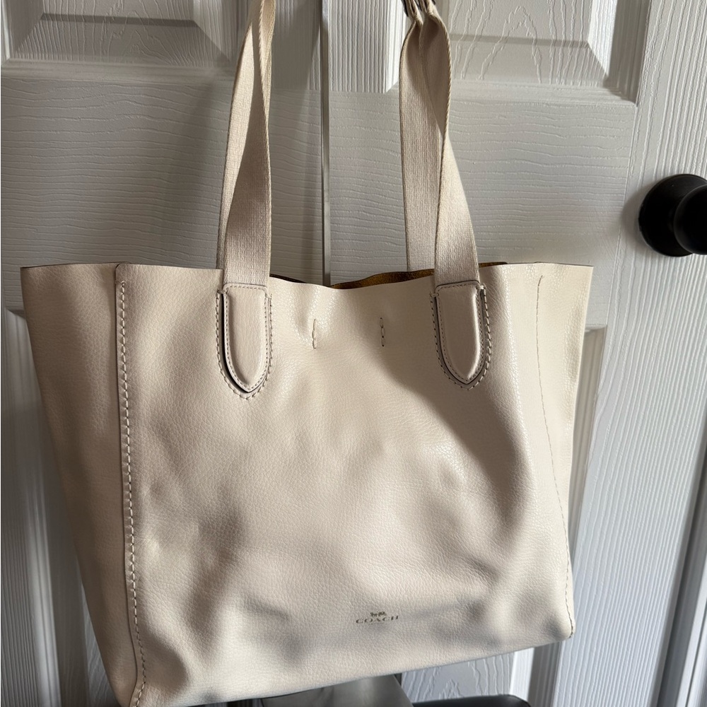 NWOT Coach white Leather Tote